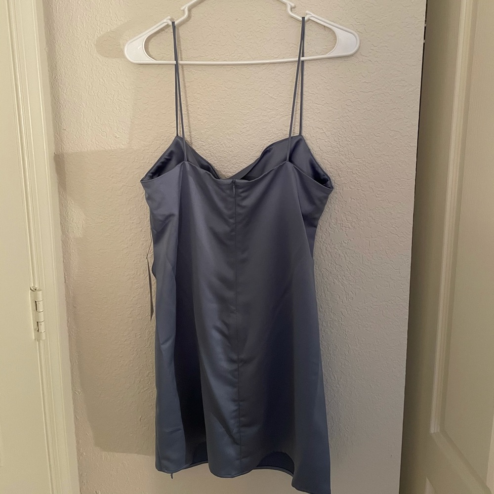 TOPSHOP BRAND NEW DRESS - Picture 2 of 5
